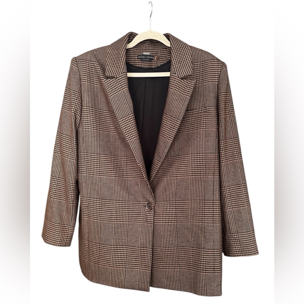 Alice + Olivia Colley Strong Shoulder Blazer - Picture 3 of 12